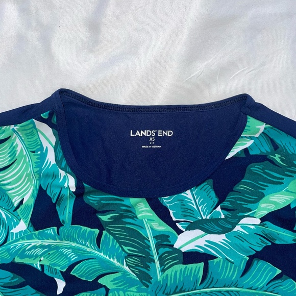 Lands’ End Long Sleeve Swim Tee Rash Guard — Deep Sea Cascade Leaf, XS - Picture 3 of 4